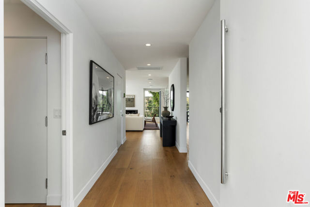 3632 Beverly Ridge Drive photo 2