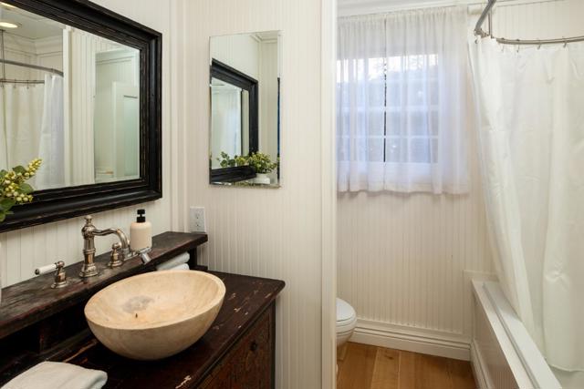 945 Evelyn Street, Menlo Park CA: https://media.crmls.org/mediaz/96546d73-4176-4080-ac2a-f33ccc4da7c2.jpg