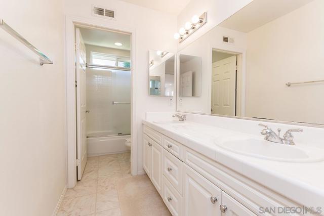 Image 22 of 37 For 5075 Sterling Grove Ln