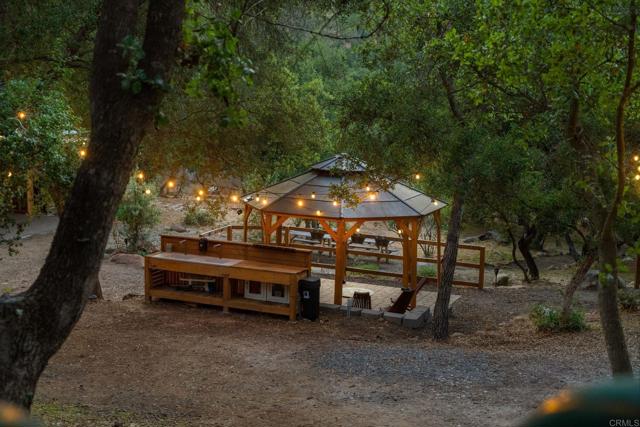 9115 Harmony Grove Road, Escondido CA: https://media.crmls.org/mediaz/96557638-5399-4e66-98b0-0e4b8bb72c57.jpg