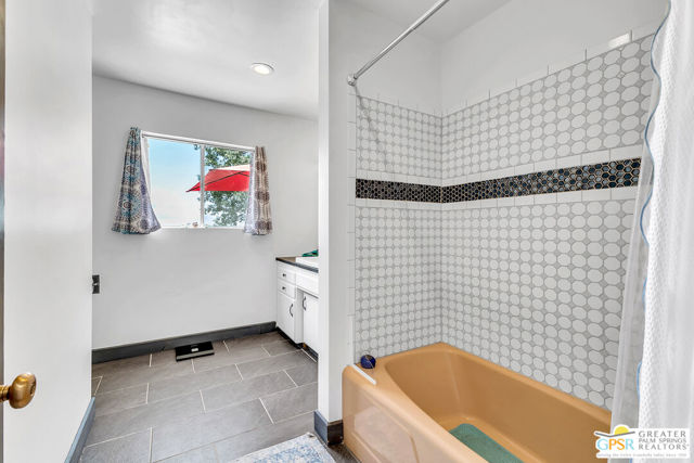 21395 Highway 243, Idyllwild CA: https://media.crmls.org/mediaz/96558938-4970-4d9f-84dc-944bea15b19f.jpg