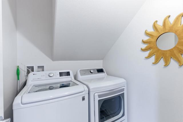 Detail Gallery Image 15 of 37 For 4367 Pacifica Way #2,  Oceanside,  CA 92056 - 3 Beds | 3/1 Baths