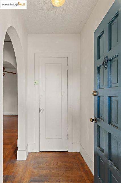 2201 Spaulding Ave, Berkeley CA: https://media.crmls.org/mediaz/9655efe6-be4b-4b97-aa7e-028968294a86.jpg