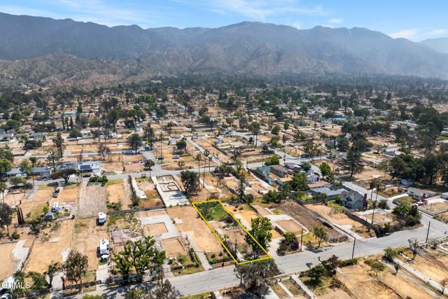 389 W Mendocino Street, Altadena CA: https://media.crmls.org/mediaz/96564f42-24c9-4c3c-a3c2-38c3069fb3e9.jpg