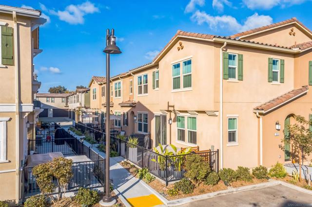 2018 Barite St, Spring Valley CA: https://media.crmls.org/mediaz/9656789a-2115-4eef-b644-66963072d592.jpg