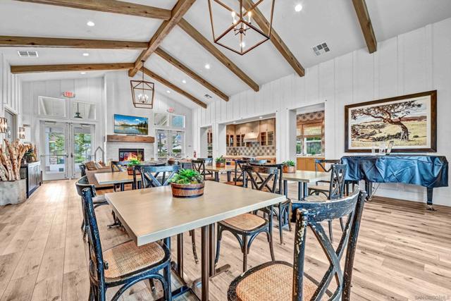 441 Ventasso Way, Fallbrook CA: https://media.crmls.org/mediaz/96567f1d-43c5-4314-b683-f9e33254230c.jpg