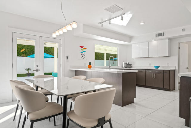 1175 E San Lucas Road, Palm Springs CA: https://media.crmls.org/mediaz/965735e5-d84e-4d38-b399-cb1e7bc35dc1.jpg