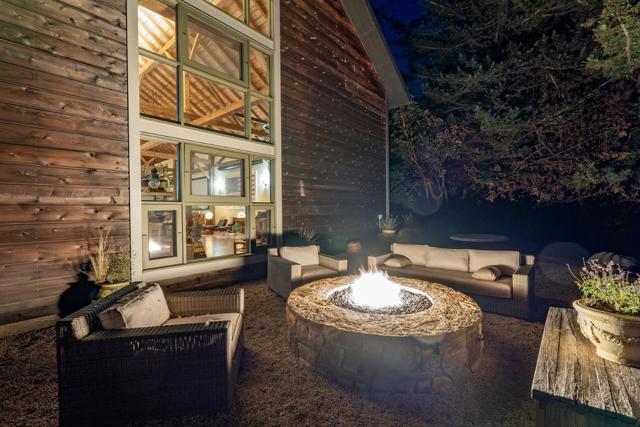 4847 Bixby Creek Road, Carmel CA: https://media.crmls.org/mediaz/96575444-5d8a-4c81-9270-6a843cf4e388.jpg