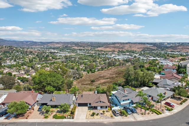 Detail Gallery Image 14 of 20 For 13565 Pequot Dr, Poway,  CA 92064 - 3 Beds | 2 Baths