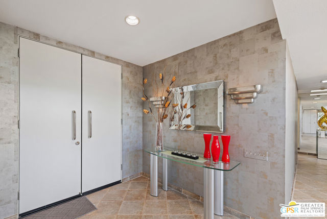 2181 S Toledo Avenue, Palm Springs, CA 92264