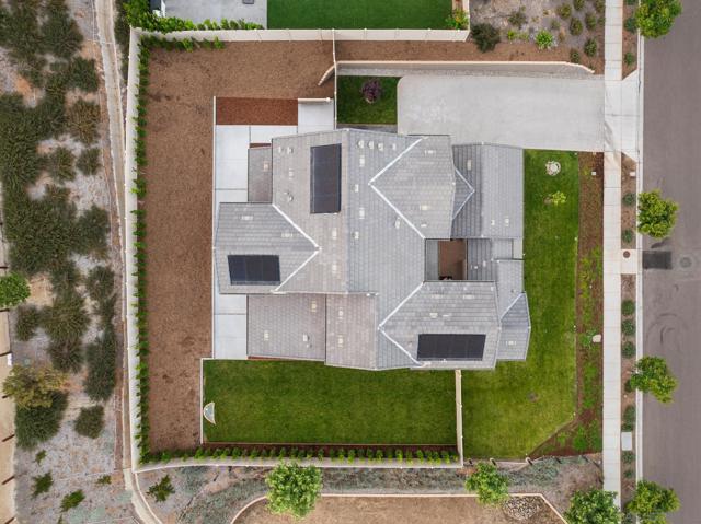 17582 Boca Raton Ln, Poway CA: https://media.crmls.org/mediaz/96584aad-0091-4646-aeb1-ad8fdf95a94d.jpg