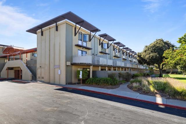 5101 Admiralty Lane, Foster City CA: https://media.crmls.org/mediaz/96590727-f924-4d0b-95d5-a5361cbc05bd.jpg