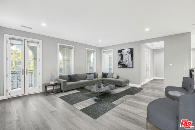 20254 Liverpool Way, Porter Ranch CA: https://media.crmls.org/mediaz/9659b119-8ba0-45f0-bec3-744a9df36879.jpg