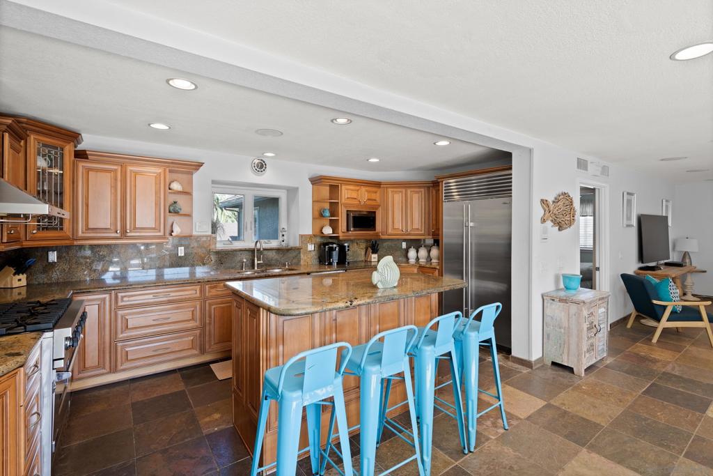 645 Loring St - photo 9