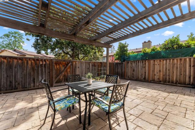 40654 WOLCOTT PLACE, Fremont CA: https://media.crmls.org/mediaz/965bbb9f-0474-405f-ac39-606c2429005e.jpg