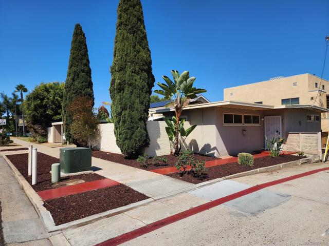 811 3rd Street, Coronado CA: https://media.crmls.org/mediaz/965c2dba-ac2d-4fe0-a150-613d2186ed0c.jpg