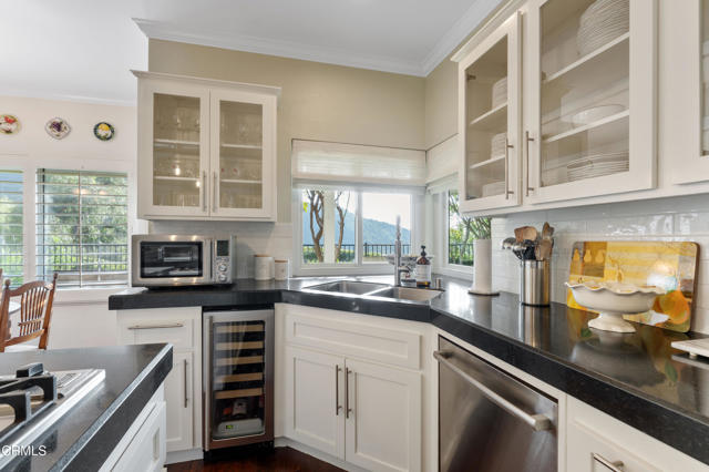 Detail Gallery Image 26 of 72 For 3153 Dragonfly St, Glendale,  CA 91206 - 4 Beds | 3 Baths