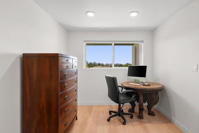 105 Vista Mar Court, Aptos CA: https://media.crmls.org/mediaz/965e36b2-1099-495c-9400-8f74af3151bb.jpg