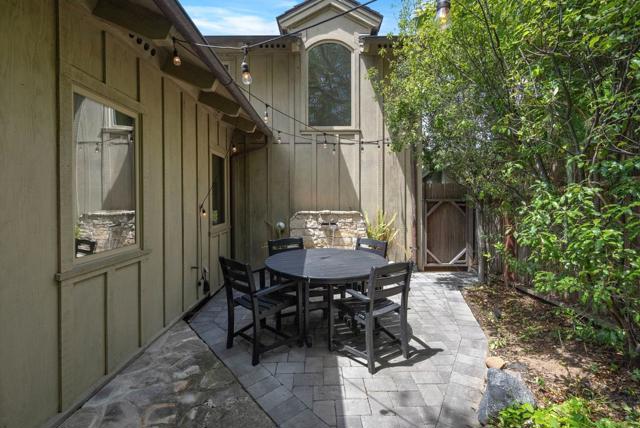 5 NE of 4th on Lopez, Carmel CA: https://media.crmls.org/mediaz/965ea68b-16fd-4b82-99b5-1ad0525b636e.jpg