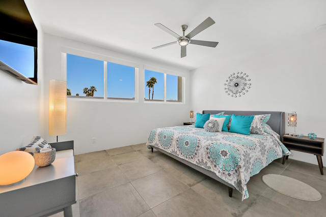 Image 22 of 33 For 71350 Halgar Road