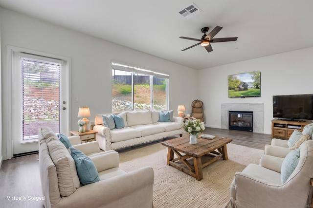 1624 Mauzy Way, El Cajon CA: https://media.crmls.org/mediaz/9660330d-722b-4299-b4a8-558c8d5f6888.jpg