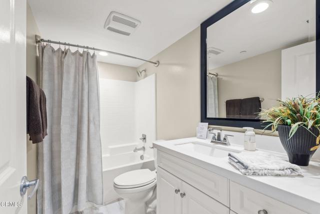 Detail Gallery Image 19 of 46 For 3729 Islander Walk, Oxnard,  CA 93035 - 4 Beds | 3/1 Baths