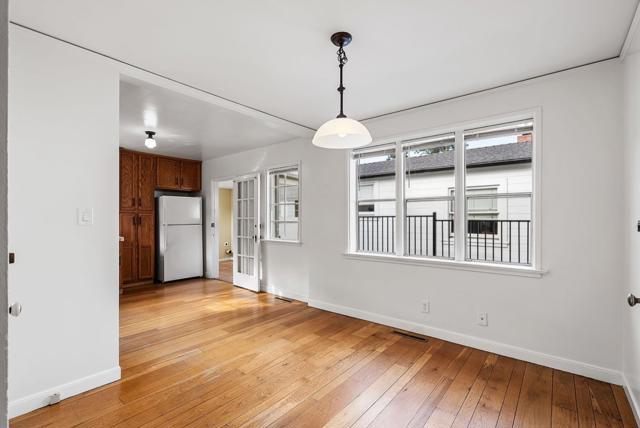 301 22nd Avenue, San Mateo CA: https://media.crmls.org/mediaz/96617333-3e97-42e4-9446-3c189345da13.jpg
