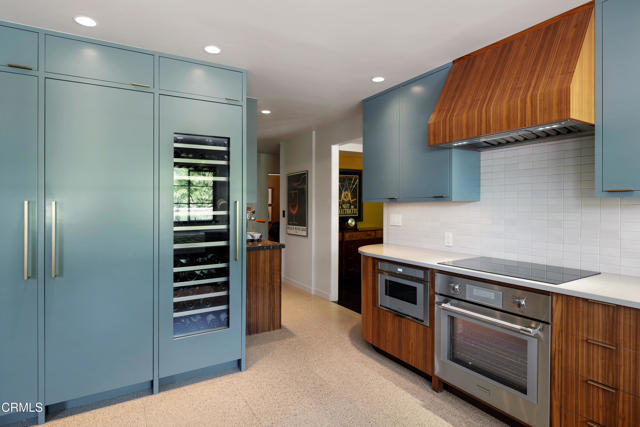 3312 Thorndale Road, Pasadena CA: https://media.crmls.org/mediaz/96618f79-7df1-4a21-ad94-300f72e49415.jpg