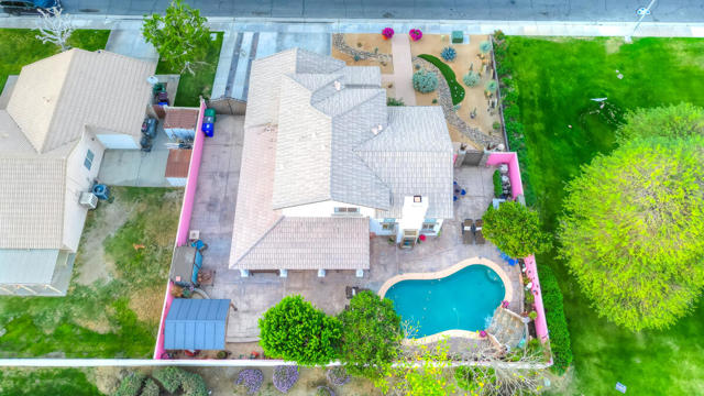 80687 Veranda Lane, Indio CA: https://media.crmls.org/mediaz/9661af0c-5e70-4410-8cad-325beb594c0e.jpg