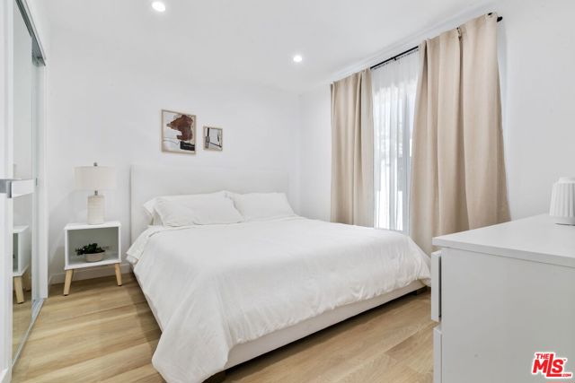 8226 Fountain Avenue, West Hollywood CA: https://media.crmls.org/mediaz/96622ba7-41a2-4e6e-9904-3d52694c797f.jpg