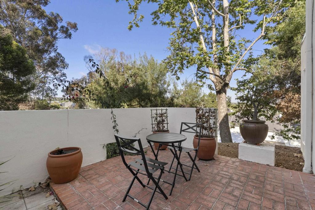 371 Longden Ln - photo 12