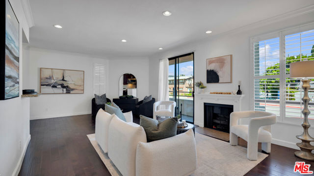 13920 Moorpark Street, 106 photo 1