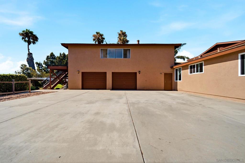 932 Regal Rd - photo 13