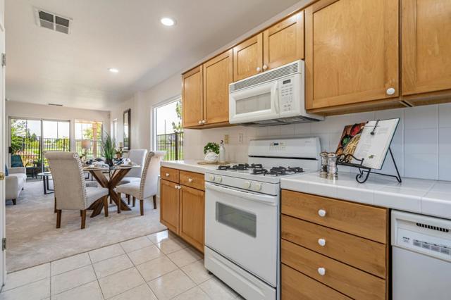 1517 Hermocilla Way, San Jose CA: https://media.crmls.org/mediaz/9663a787-7981-441d-a30d-12366e59d5ce.jpg
