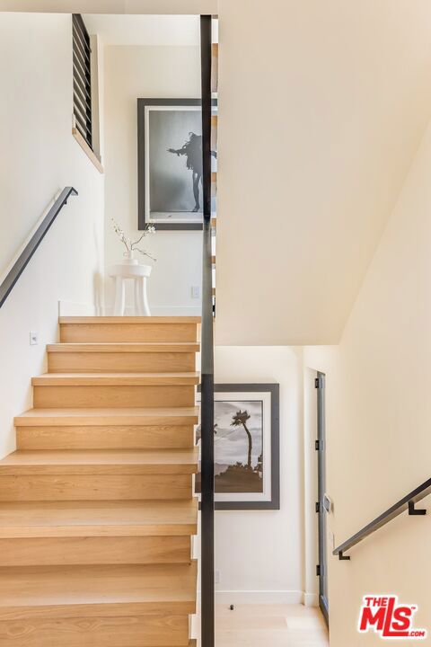 919 1/2 Hilldale Avenue, West Hollywood CA: https://media.crmls.org/mediaz/9663c758-f48a-4723-bbd8-4d6dcaab11a1.jpg