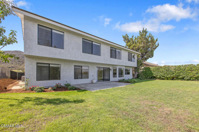 139 Los Padres Drive, Westlake Village CA: https://media.crmls.org/mediaz/9664c8cb-72f7-4304-bd2e-7f008657da27.jpg