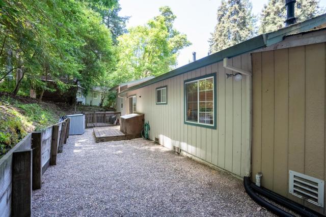 1151 Lakeside Drive, Felton CA: https://media.crmls.org/mediaz/9665156d-95c5-4fad-8ce5-943e3a6f7966.jpg