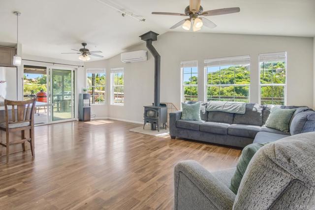 Detail Gallery Image 4 of 36 For 3465 Barrett View, Alpine,  CA 91901 - 2 Beds | 2 Baths