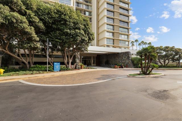 1830 Avenida Del Mundo, Coronado CA: https://media.crmls.org/mediaz/9665b2ff-9937-4925-b6d0-203e137c6afa.jpg