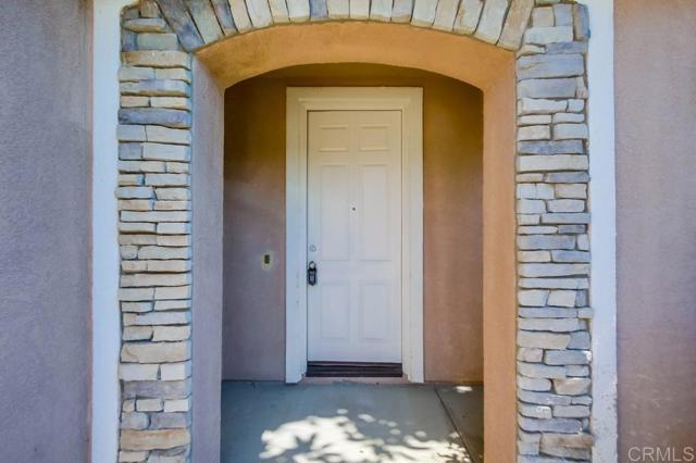 1238 Avenida Amistad, San Marcos CA: https://media.crmls.org/mediaz/9666effd-ec2a-43b4-bd88-9c15306891a0.jpg