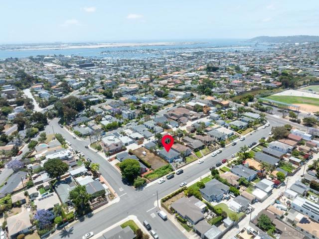 1855 Capistrano St, San Diego CA: https://media.crmls.org/mediaz/96682365-954a-4ca9-addf-949da99cf5fe.jpg