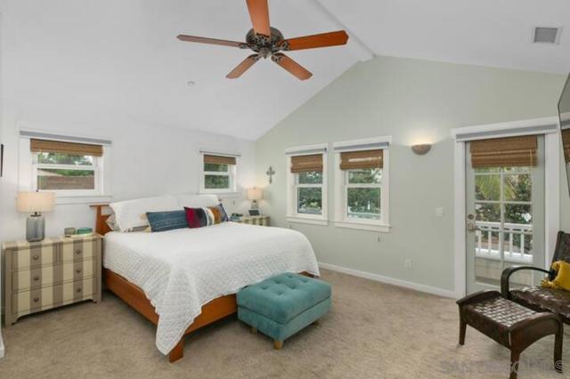 840 C Ave, Coronado CA: https://media.crmls.org/mediaz/96685617-6b85-40b6-9e9d-c9f645da367c.jpg