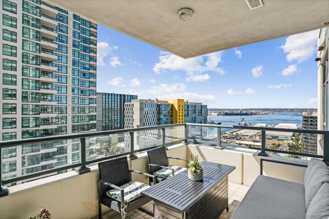 1205 Pacific Hwy, San Diego CA: https://media.crmls.org/mediaz/96687375-4ba4-4643-8f2d-2020217740ed.jpg