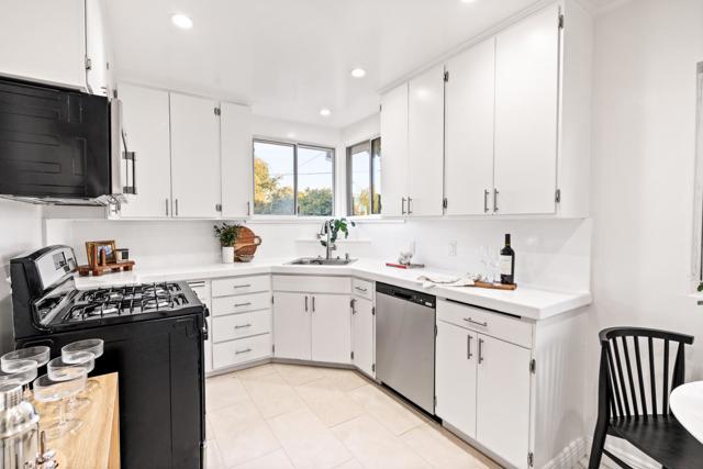 120 Greenwood Drive, South San Francisco CA: https://media.crmls.org/mediaz/9669dbd1-9cef-4315-955d-4b11723cbf9b.jpg