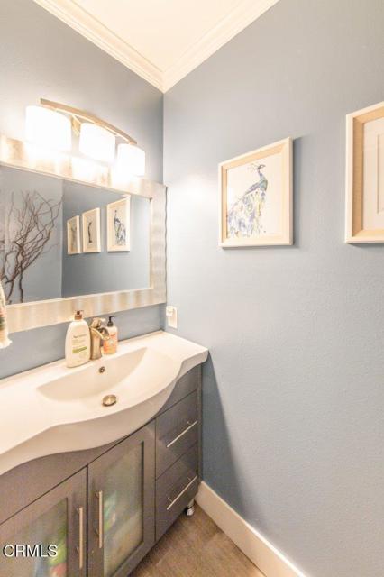Detail Gallery Image 13 of 17 For 5021 Tilden Ave #1,  Sherman Oaks,  CA 91423 - 2 Beds | 2/1 Baths