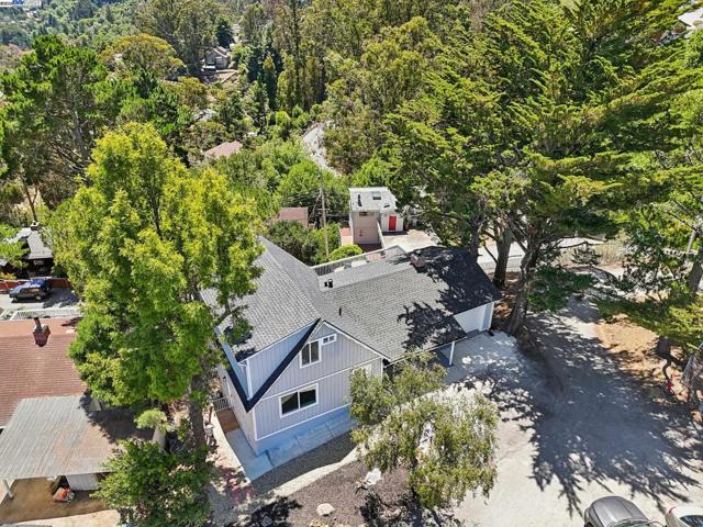 1218 Lattie Ln, Mill Valley CA: https://media.crmls.org/mediaz/966a0024-5ad6-4240-8752-bc814f747c41.jpg