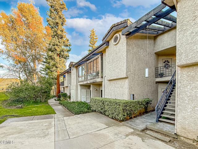 Detail Gallery Image 2 of 39 For 5738 Skyview Way #F,  Agoura Hills,  CA 91301 - 1 Beds | 1 Baths