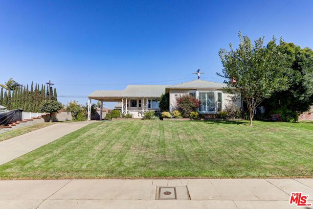 8008 El Manor Avenue, Los Angeles CA: https://media.crmls.org/mediaz/966b7733-0fde-4d1e-a5dd-006f33d8a89b.jpg