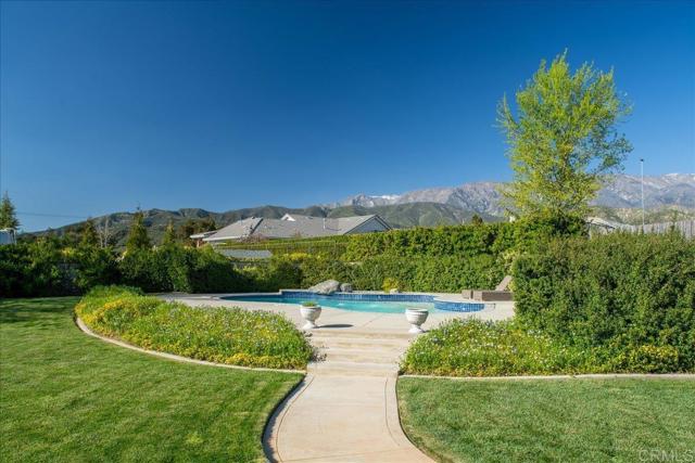 38161 Butterfly Court, Yucaipa CA: https://media.crmls.org/mediaz/966bb09c-ab51-48fc-9437-a6709251abc4.jpg