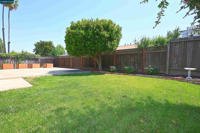 530 Hazel Street, Livermore CA: https://media.crmls.org/mediaz/966bb723-3fb2-4973-a236-07bca03bcf53.jpg